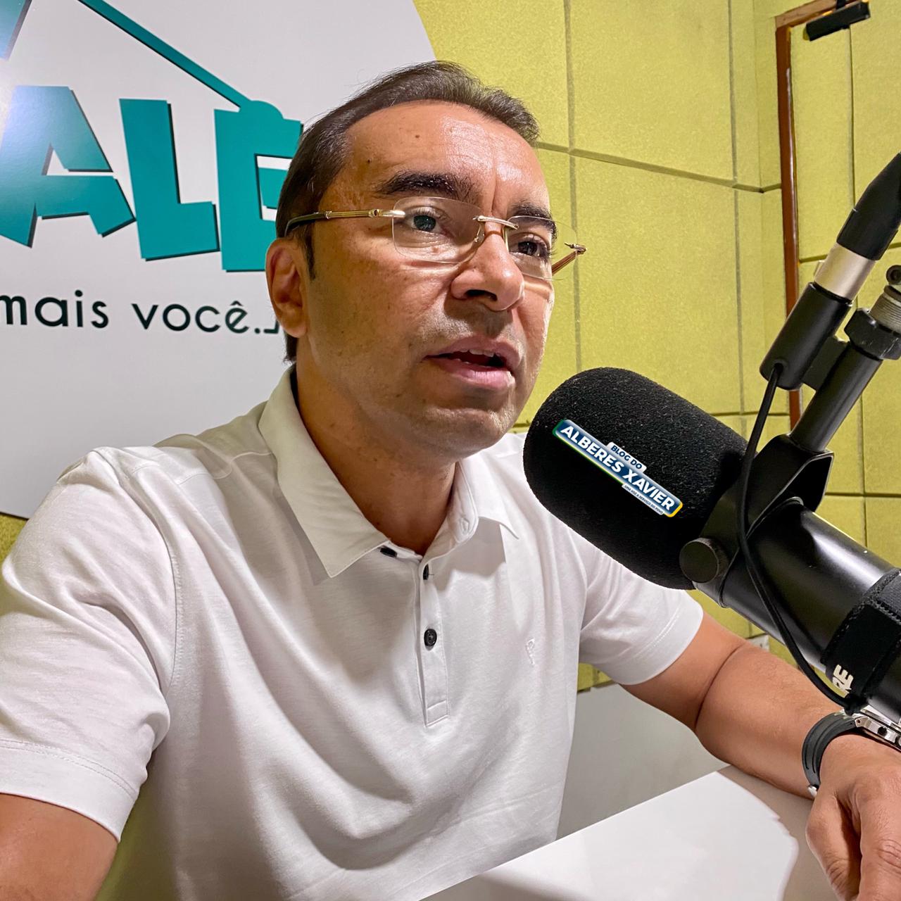 Edílson Tavares não descarta apoiar Miguel Coelho para governador e anuncia construção de duas novas escolas em Toritama Edílson Tavares não descarta apoiar Miguel Coelho para governador e anuncia construção de duas novas escolas em Toritama