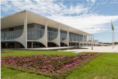 Bolsonaro oficializa reforma ministerial com 6 mudanças