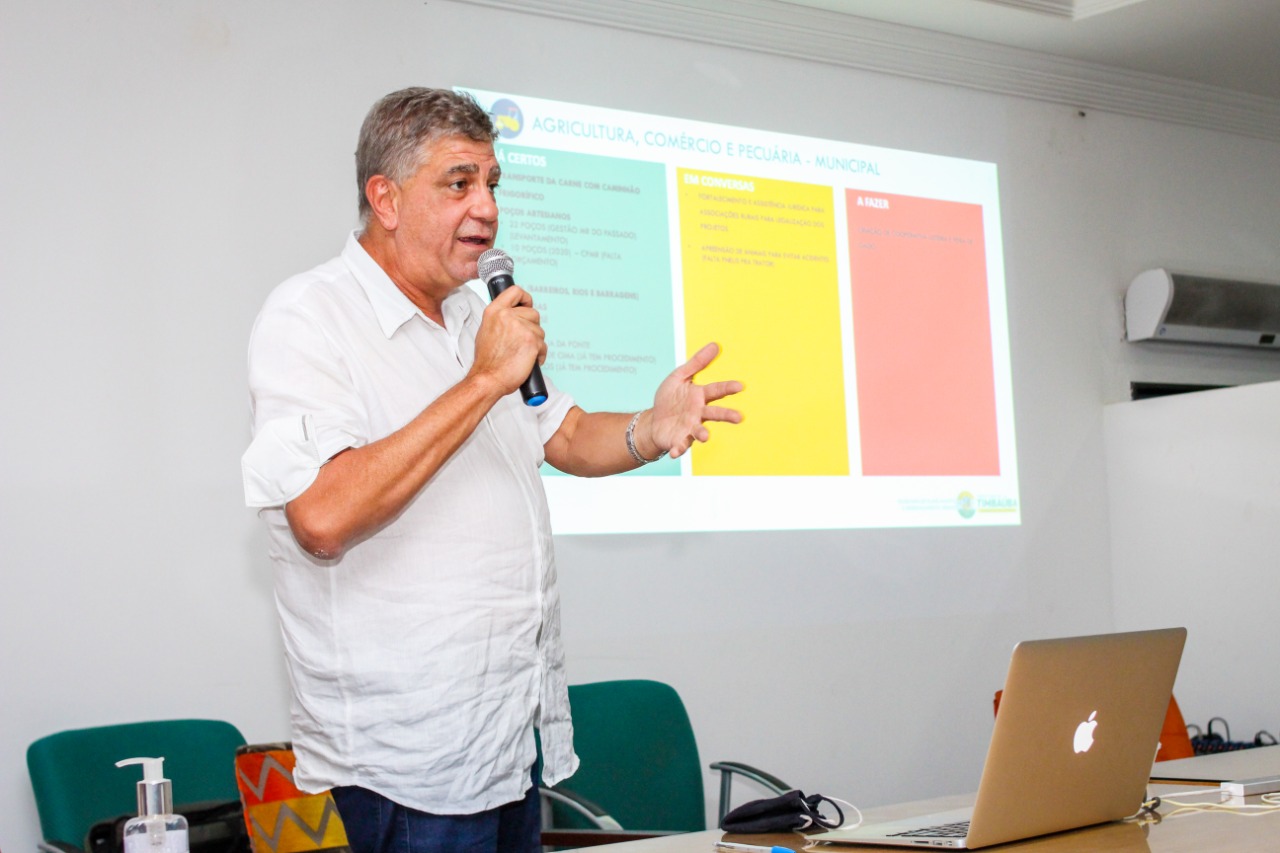 Prefeito Marinaldo Rosendo faz reunião de monitoramento com o todos os secretários do município