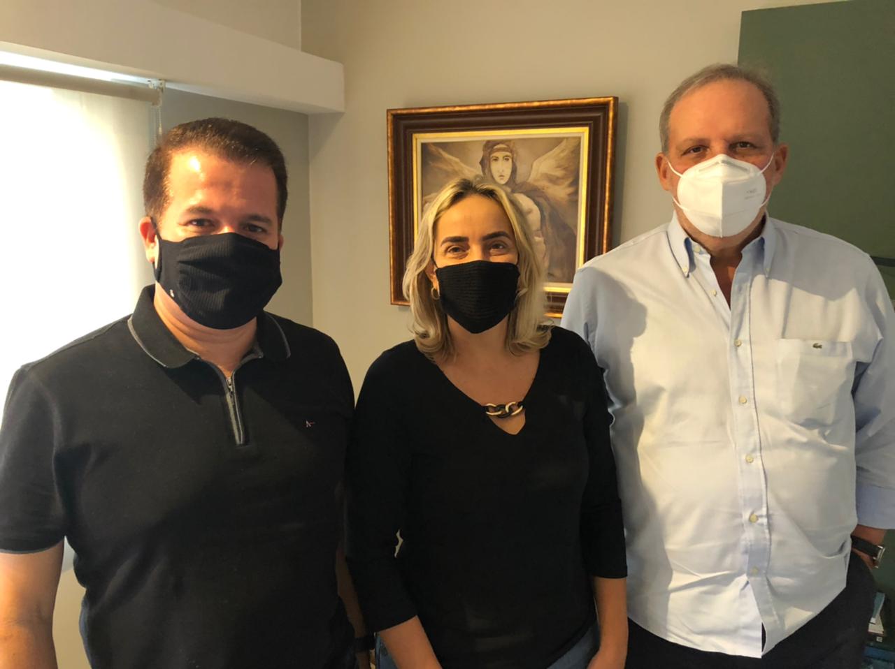 Armando encontra Alessandra Vieira e Edson Vieira