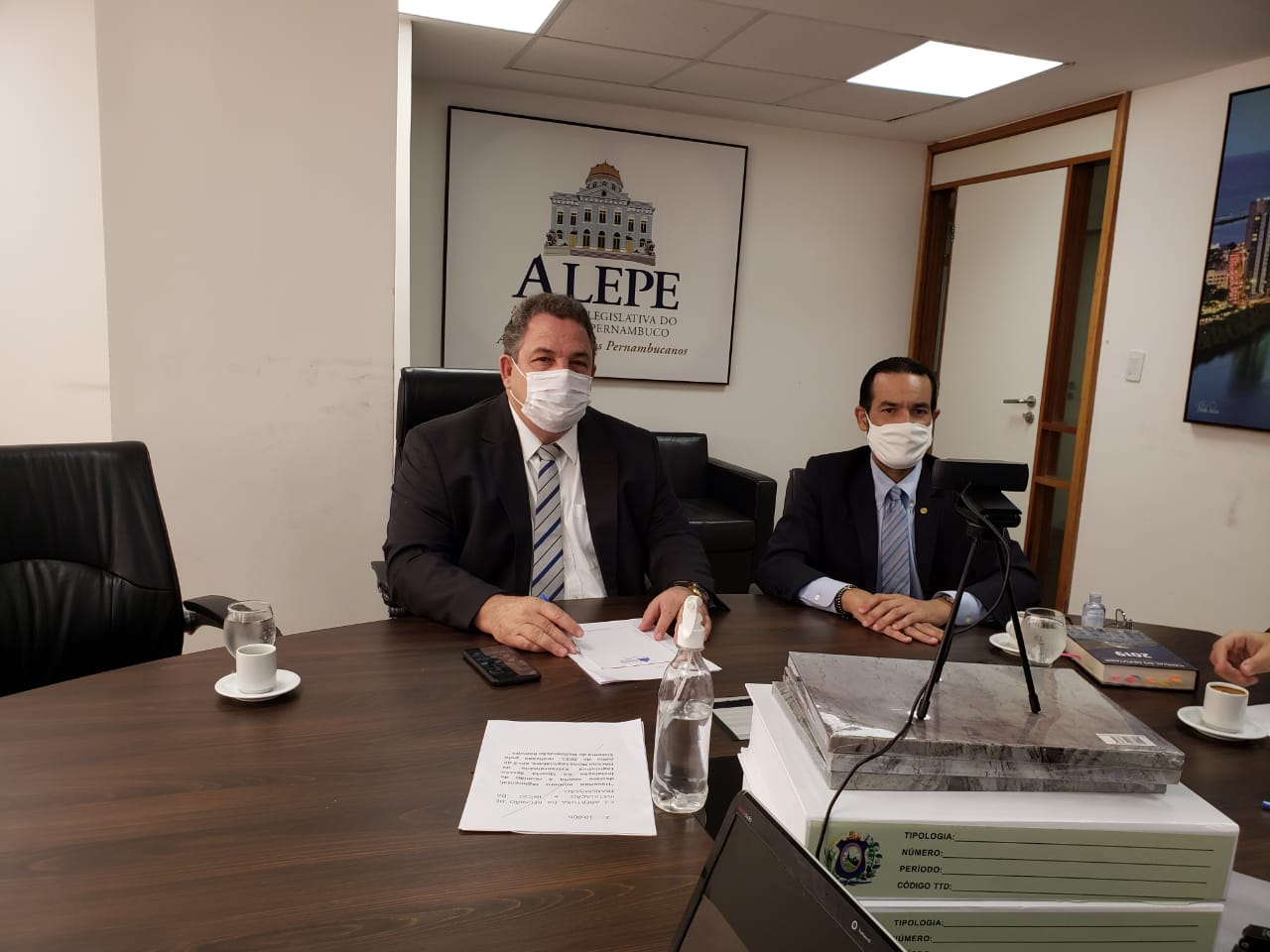 Alepe interrompe recesso para votar projetos voltados à pandemia