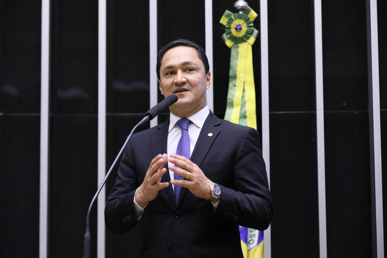 Projeto de André Ferreira que reduz conta de luz segue para sanção presidencial