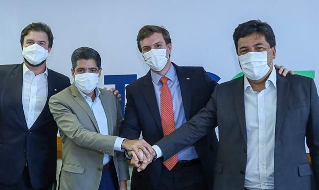 Mendonça Filho anuncia filiação do prefeito Miguel Coelho ao DEM