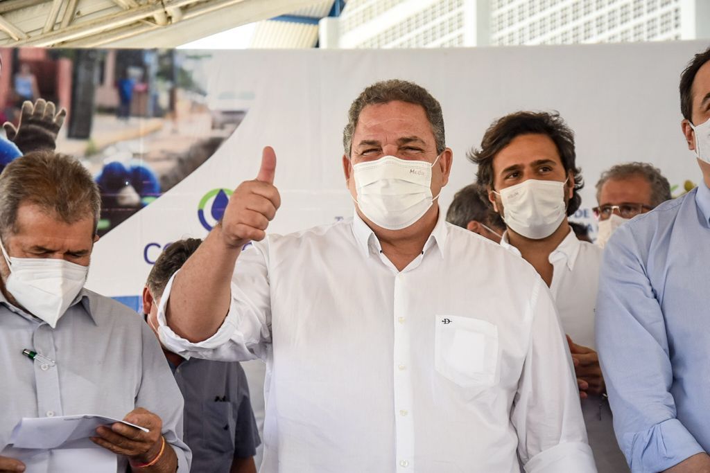 No Sertão, Eriberto Medeiros anuncia aprovação de projetos para retomada econômica em Pernambuco