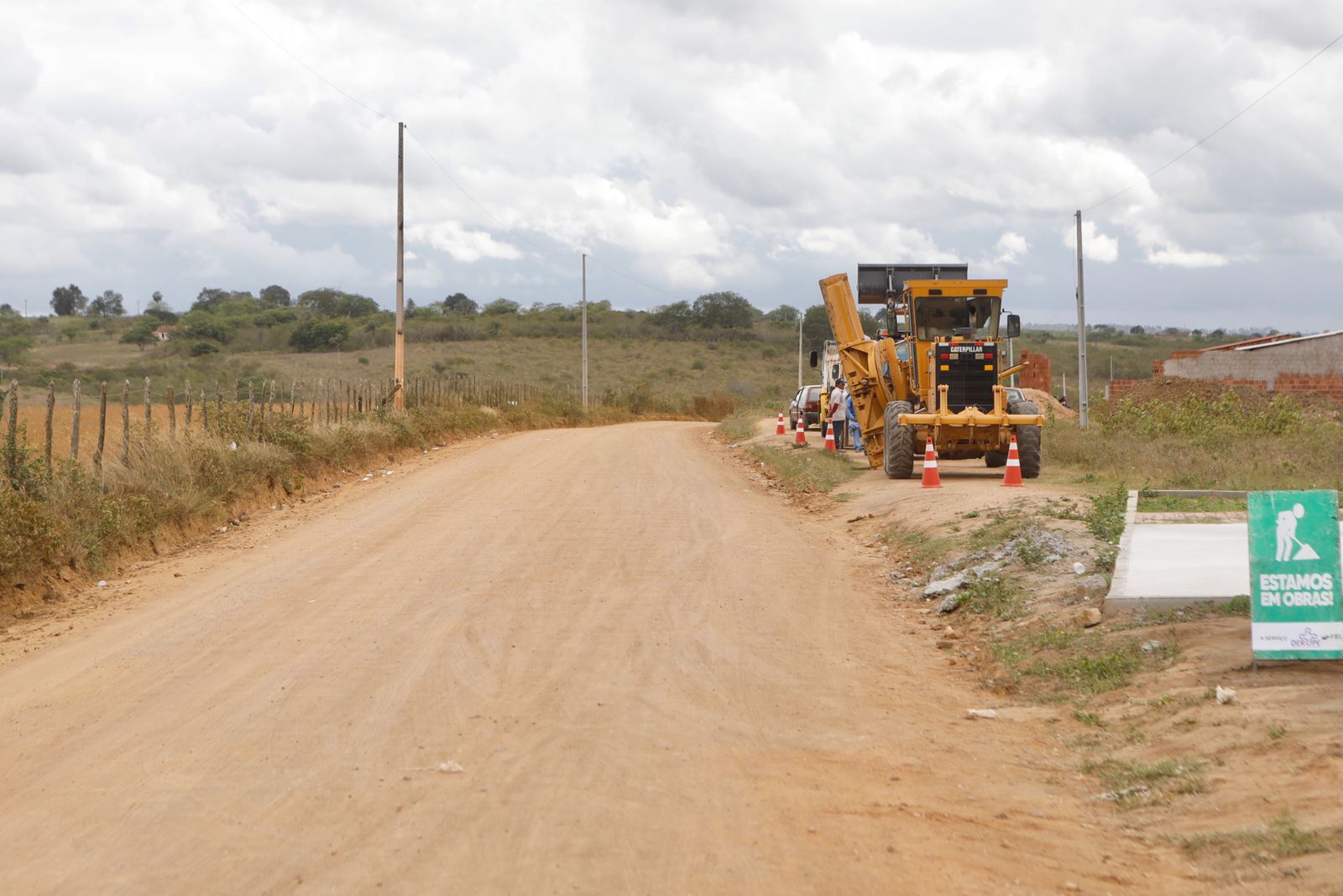Governo de Pernambuco inicia implantação e pavimentação de estrada em Glória do Goitá