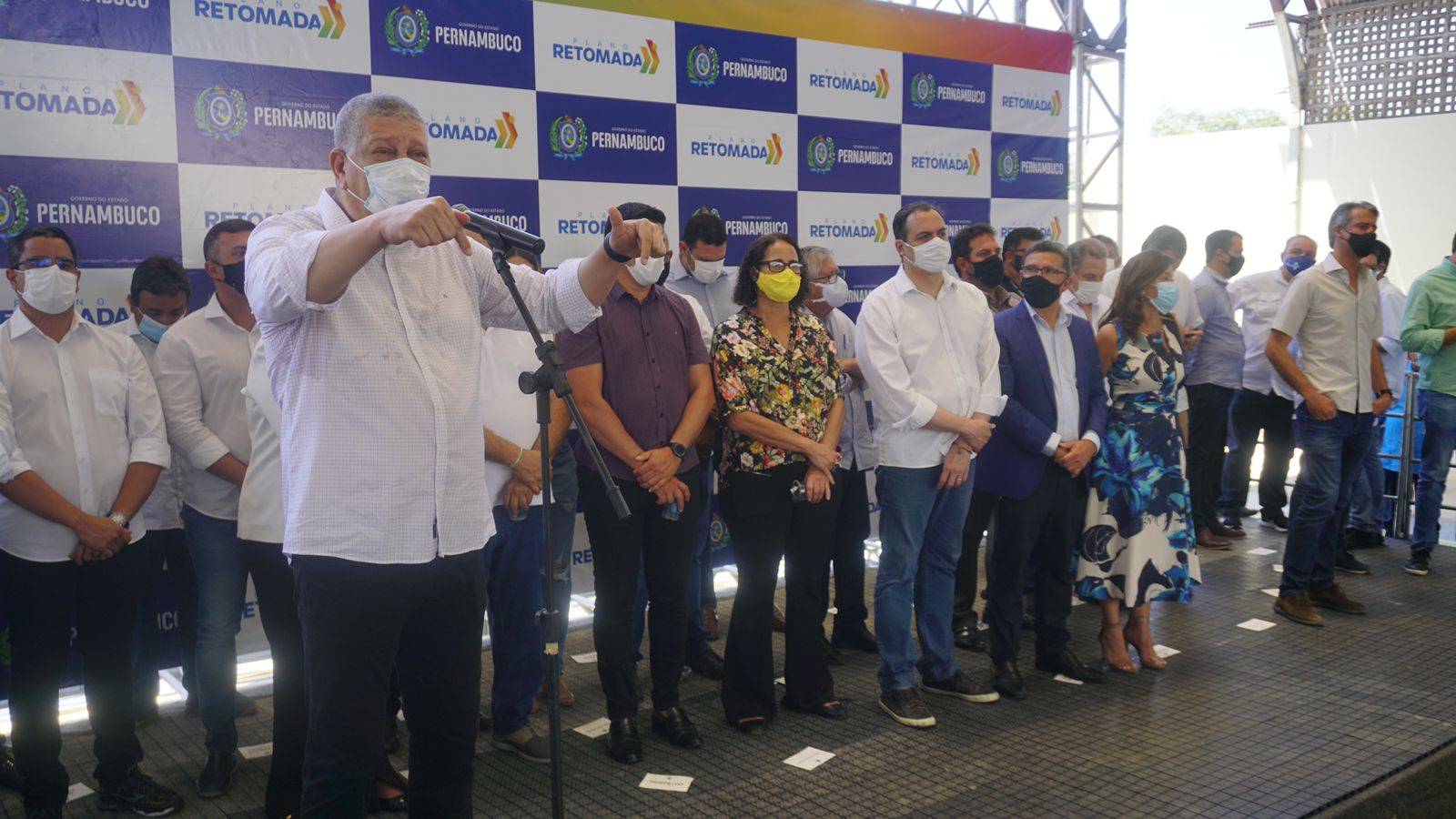 Isaltino comemora obra viária que beneficiará Buíque