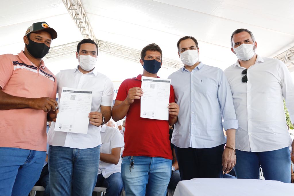 Paulo Câmara reforça abastecimento de água e infraestrutura no Agreste Meridional