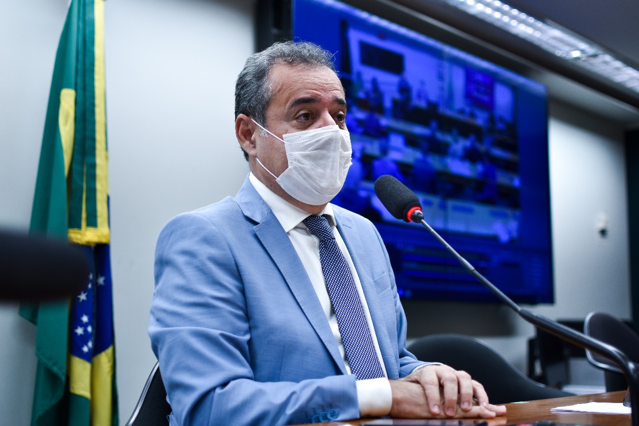 Danilo Cabral é reconhecido por recuperar harmonia da bancada do PSB