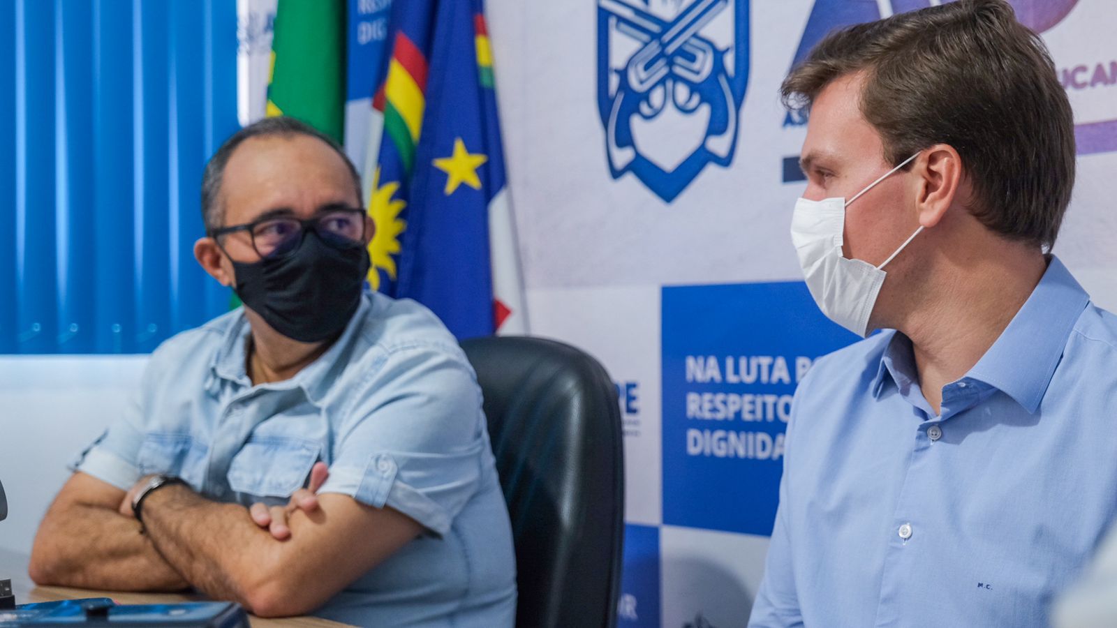 Miguel Coelho lamenta morte de presidente associação da PM e cobra investigação firme