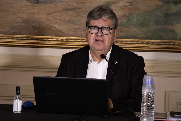 Na Paraíba, João Azevêdo reduz tempo para promoções de praças, autoriza ascensões e processo seletivo para cursos de formação de oficiais, sargentos e cabos