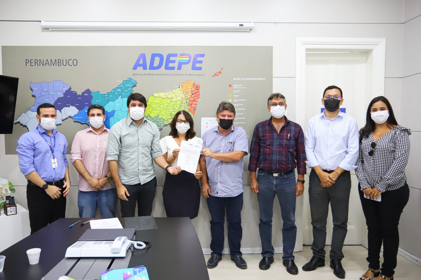 Sileno Guedes e prefeita Mary Gouveia participam de ordem de serviço para Escada