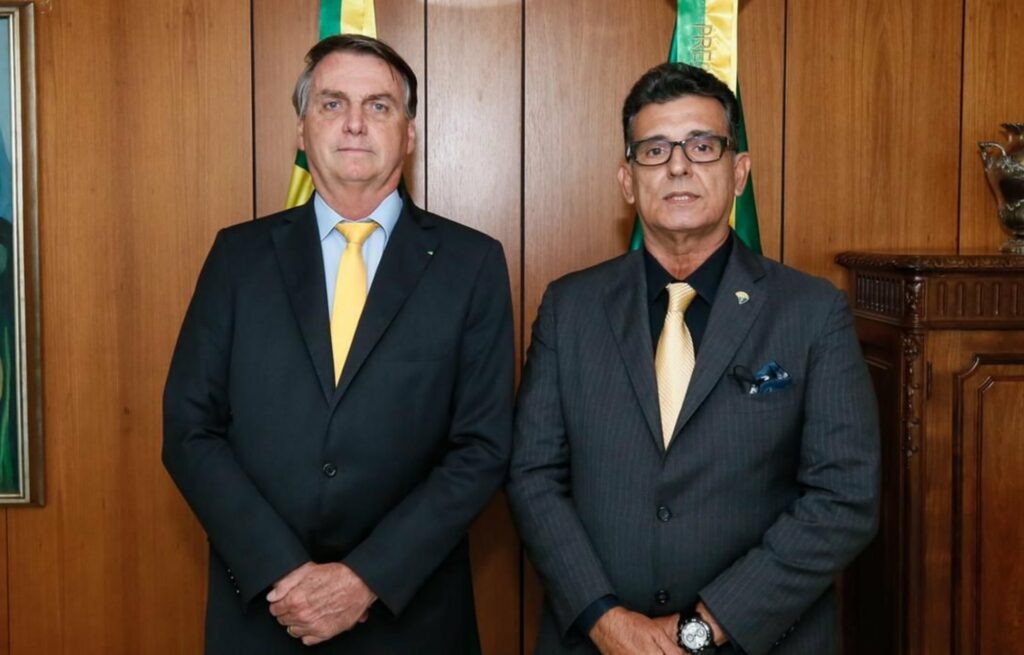 Meira: “Junior e Clarissa Tércio fizeram um verdadeiro leilão se oferecendo a todos os partidos”