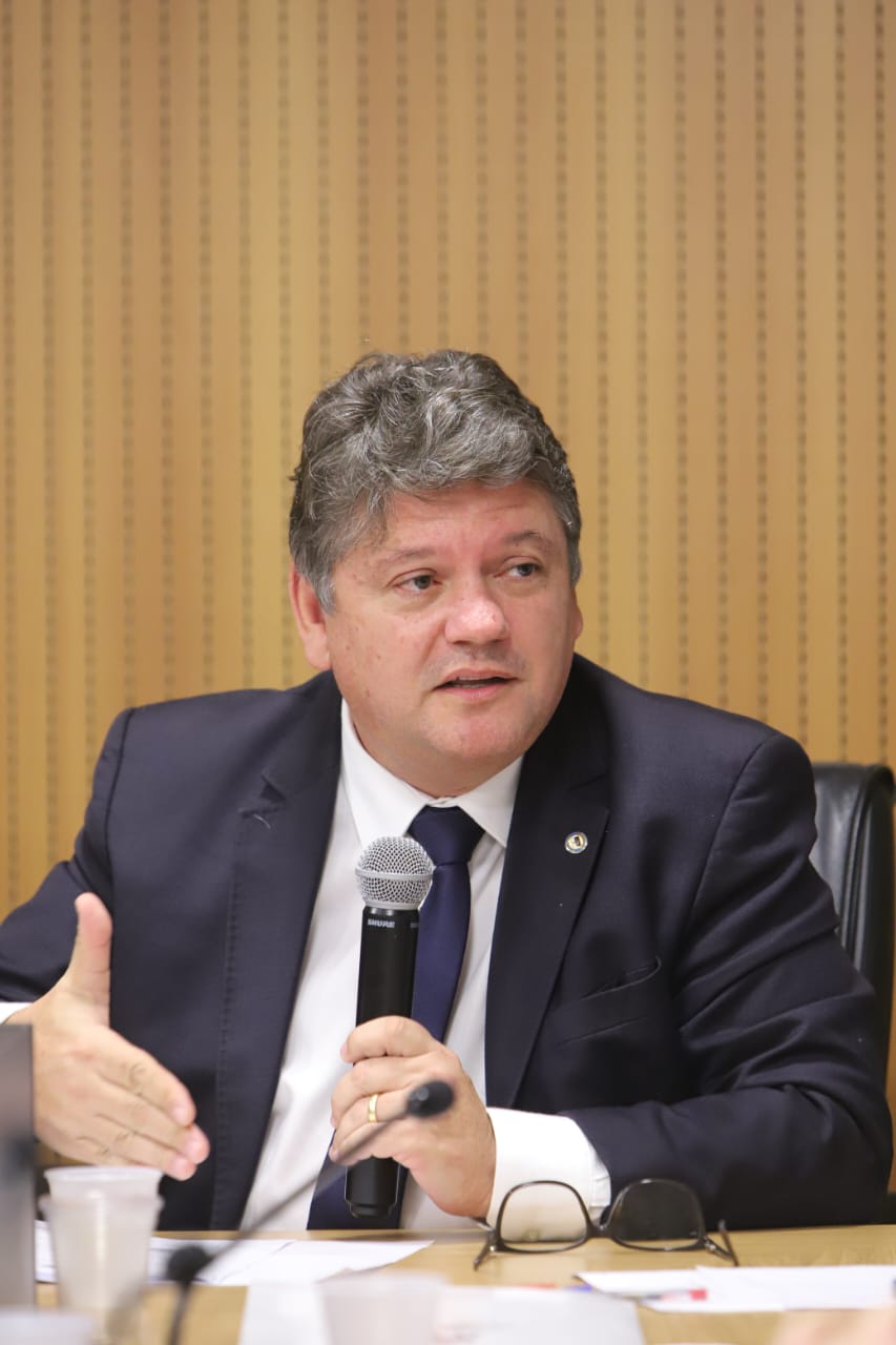 ” É incômodo não saber o destino <strong>dos R$ 3,4 bilhões que o Governo quer emprestados”</strong>