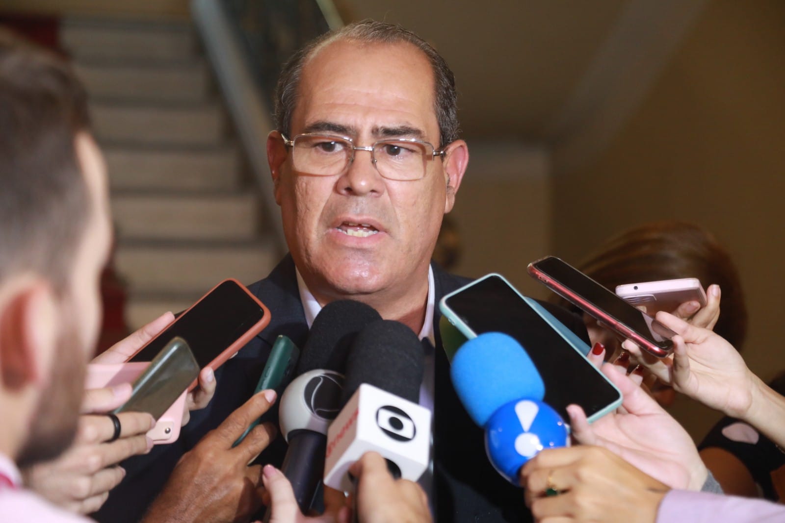 Prefeito Mano Medeiros anuncia que manterá modelo de escolas cívico-militares no Jaboatão