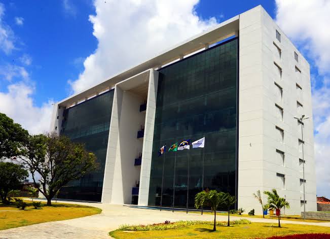 Abastecimento é suspenso em áreas de morro devido às chuvas 