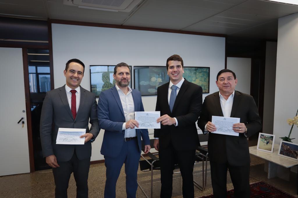 Antonio Coelho se reúne com presidente e desembargadores do TRF-5