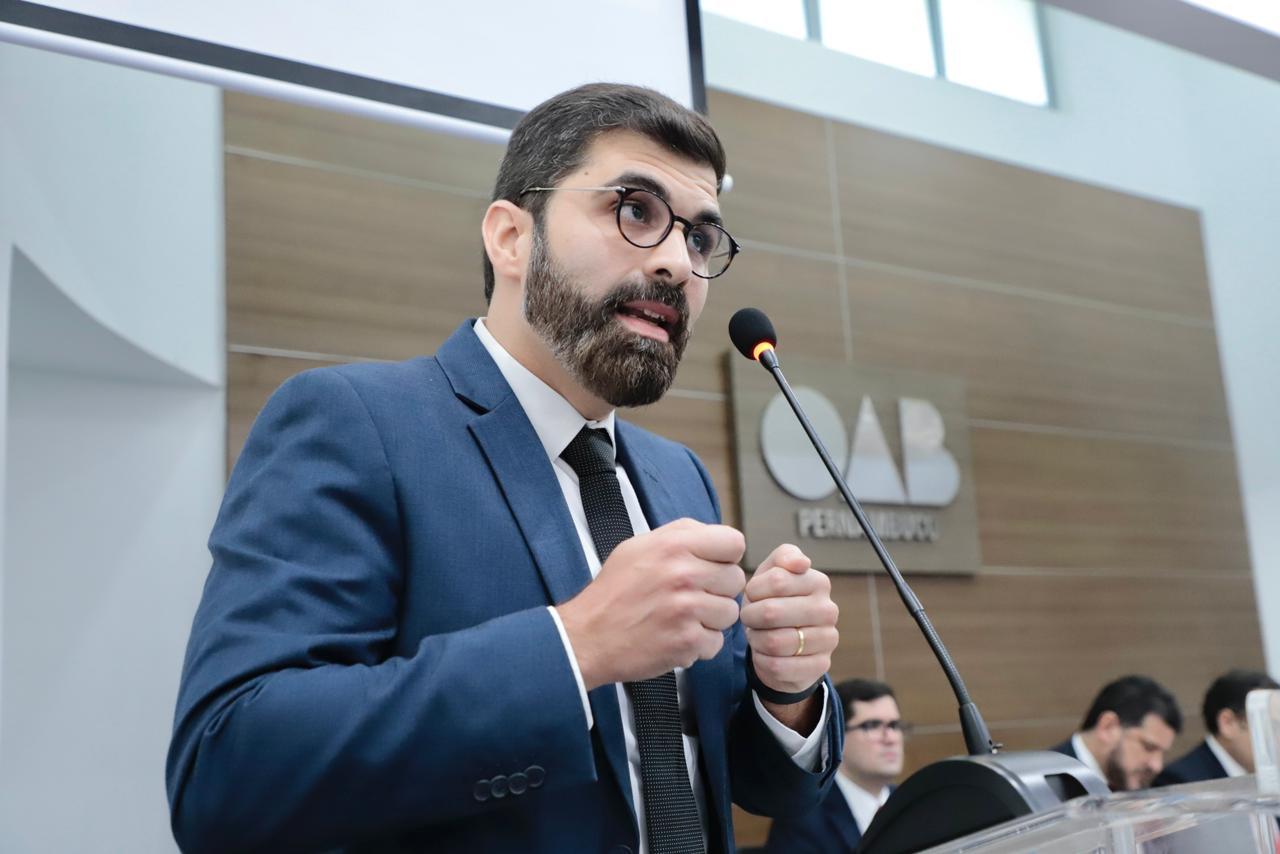 Curso “Campanha Municipal Descomplicada” é lançado em período de eleições municipaisO intuito é ensinar para equipe que trabalha no ramo e interessados no tema o funcionamento e os limites jurídicos de uma campanha eleitoral