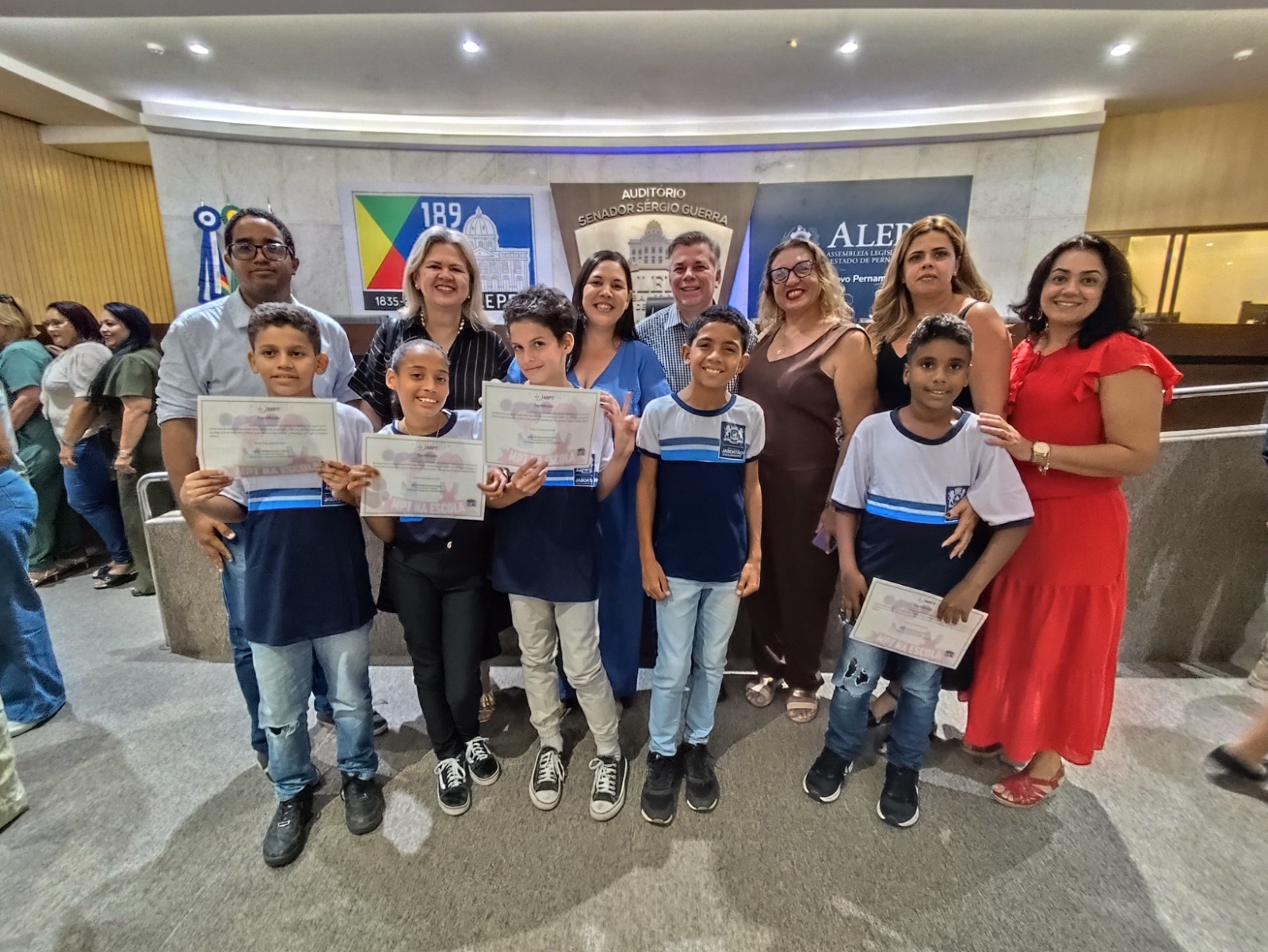 Alunos do Jaboatão recebem Prêmio MPT na Escola, sobre o combate ao trabalho infantil