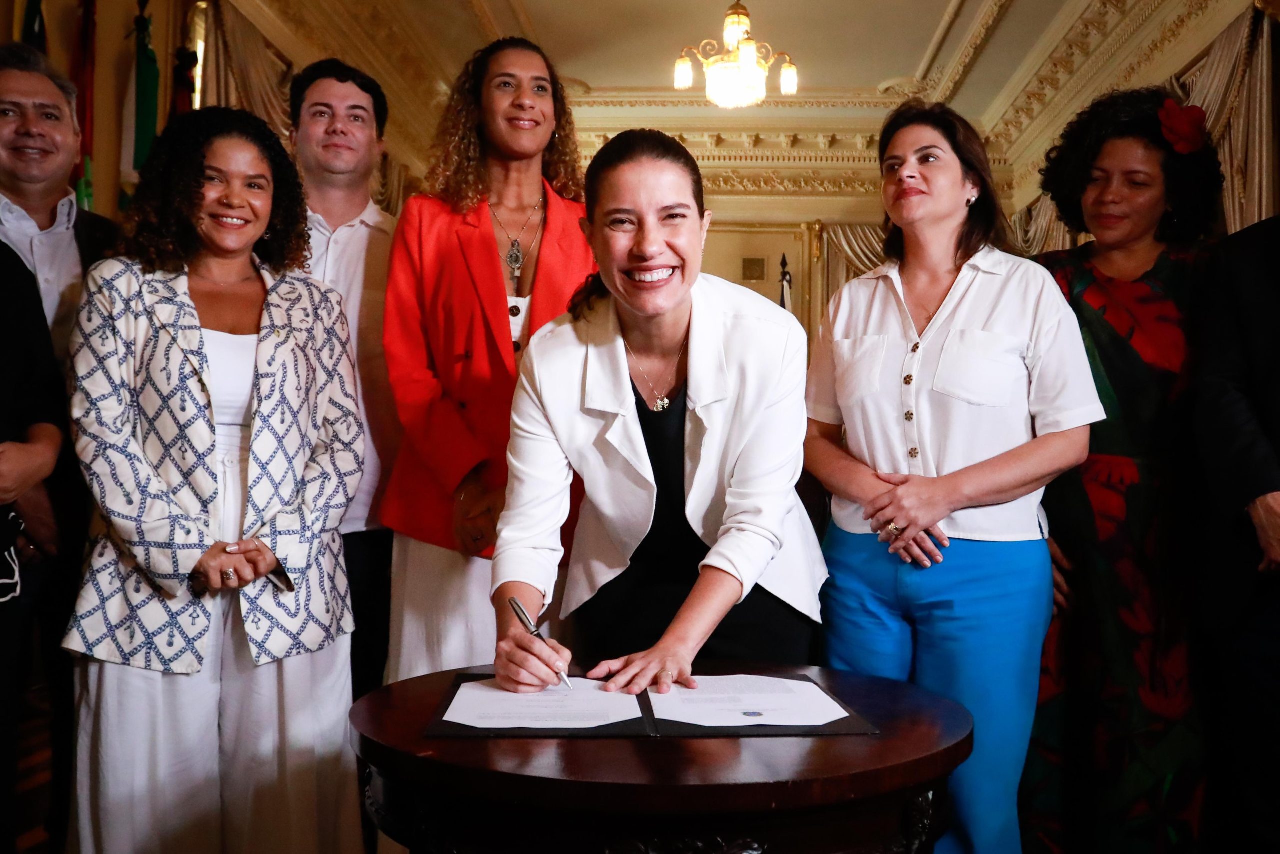 Governadora Raquel Lyra e ministra da Igualdade Racial, Anielle Franco, assinam termo de adesão ao Plano Juventude Negra Viva