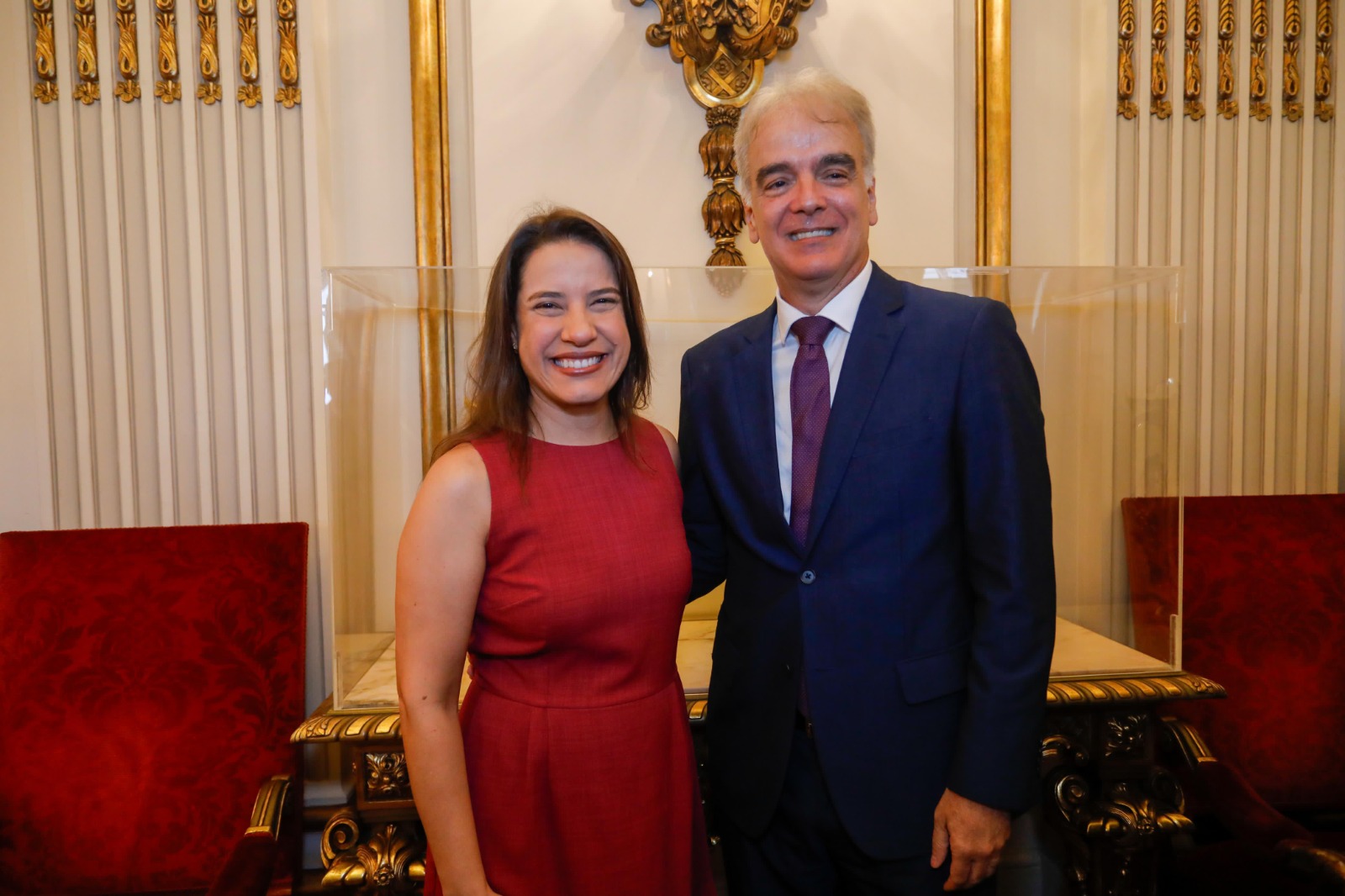 Governadora Raquel Lyra prestigia posse do novo desembargador do TJPE e ressalta diálogo com o Poder Judiciário
