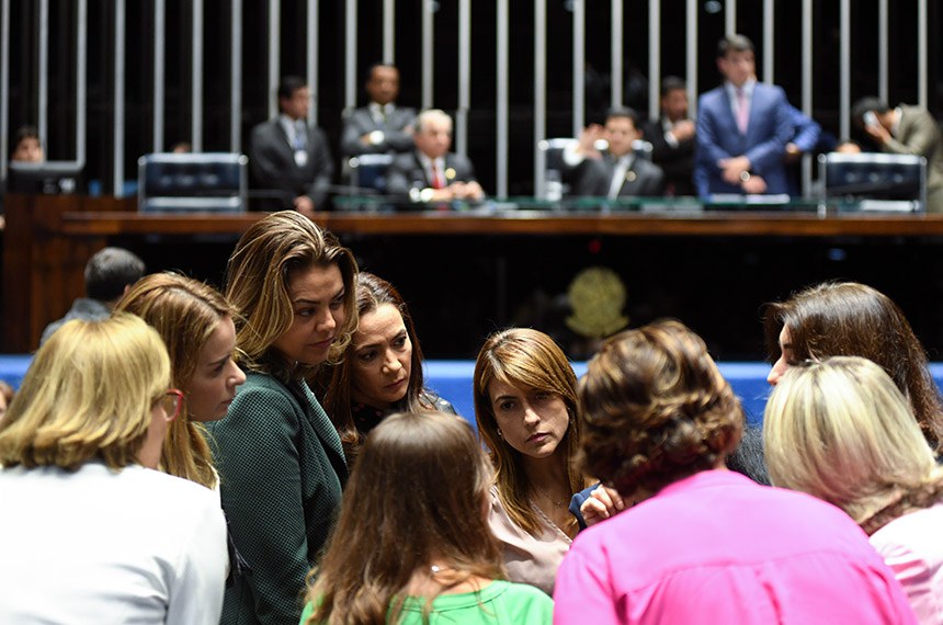 Novo relatório do Código Eleitoral reserva 20% dos legislativos para mulheres