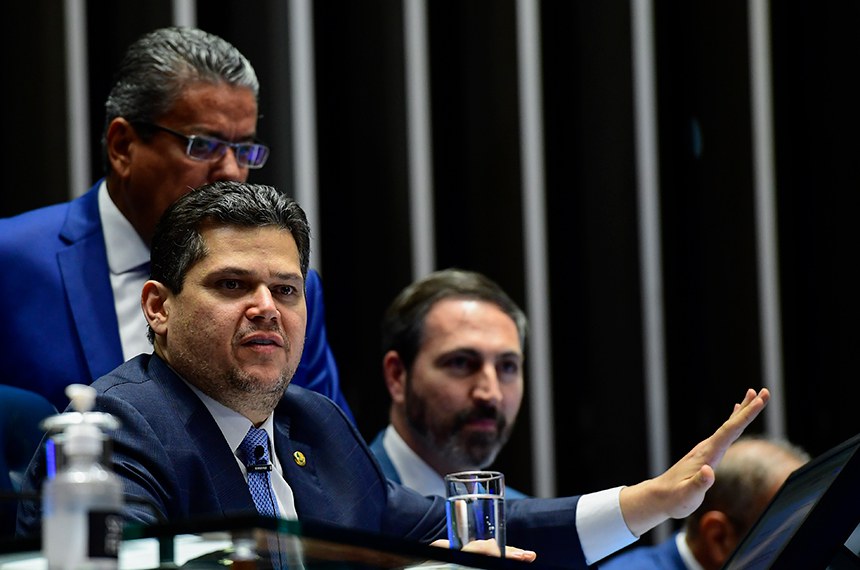 Davi comemora aprovação recorde de 24 indicações de autoridades