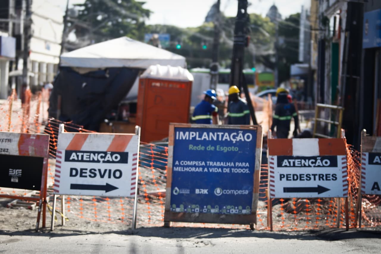 Compesa acelera obras de esgotamento sanitário em Afogados