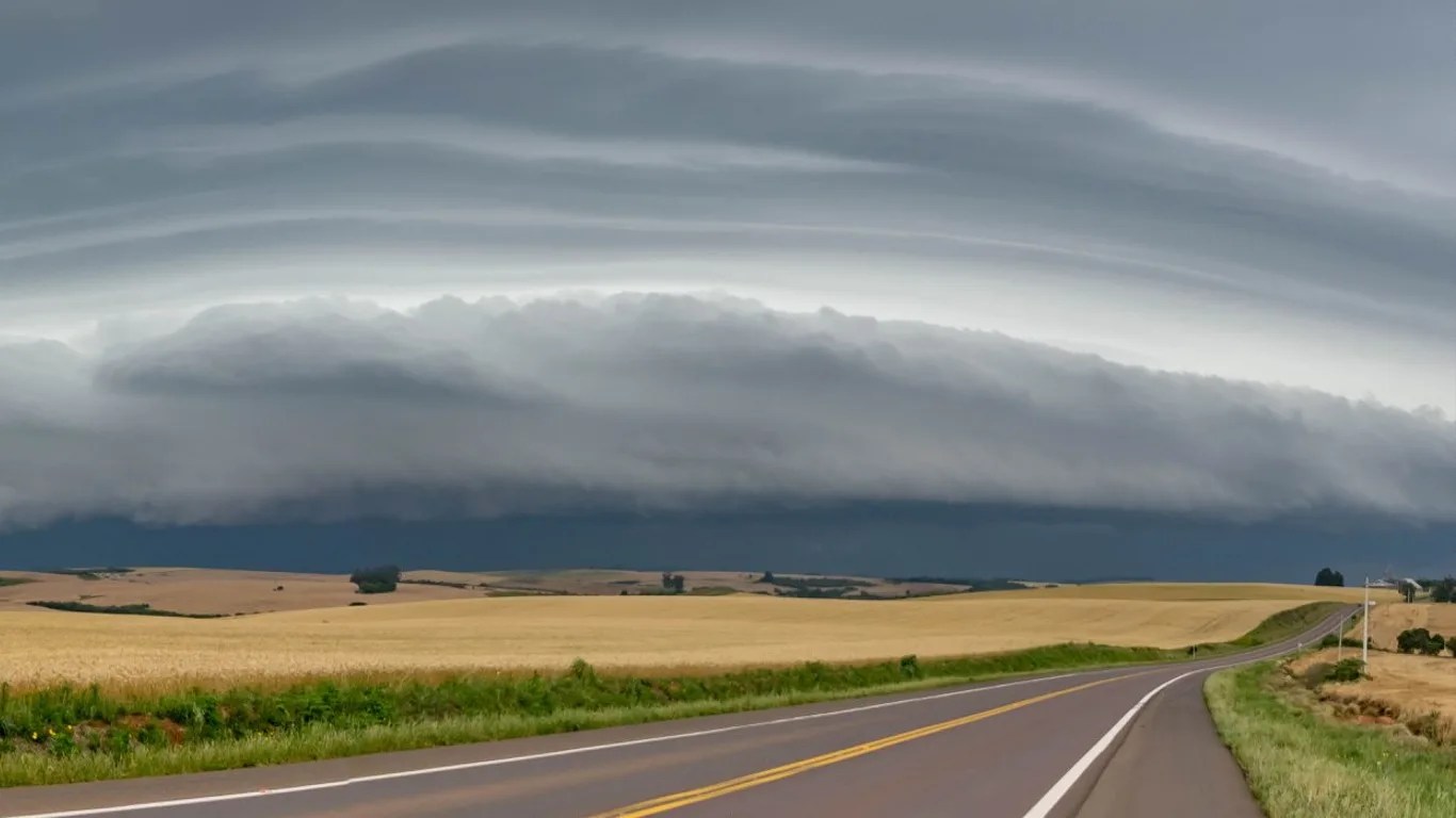 MetSul advierte por lluvias extremas en Uruguay: prevé acumulados de hasta 300 milímetros