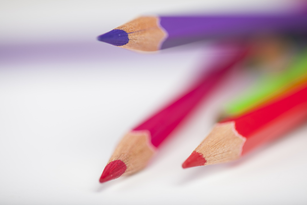 The Best and Worst White Colored Pencils