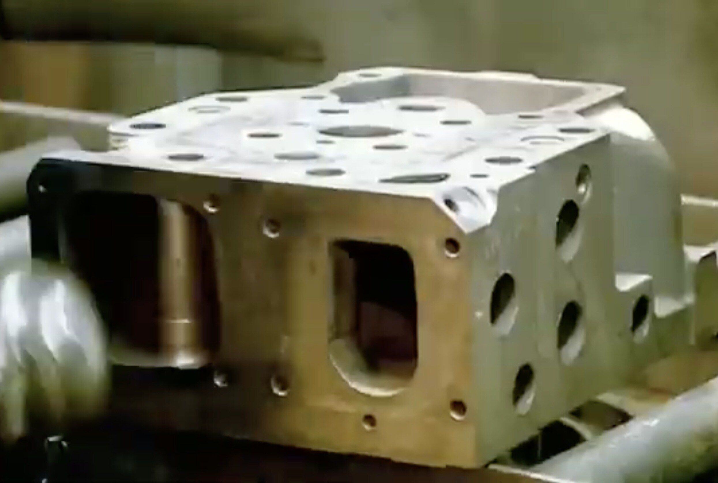 Remanufactured Drivetrain Components Mining Technology - Premium Landscape Pattern Gallery - 8K