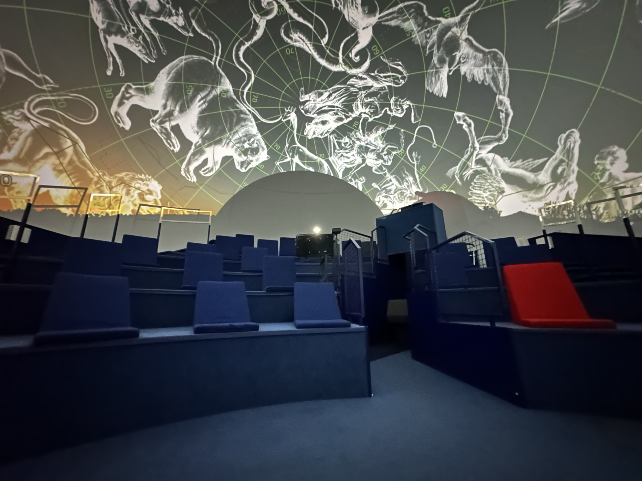 Il planetario dalla platea