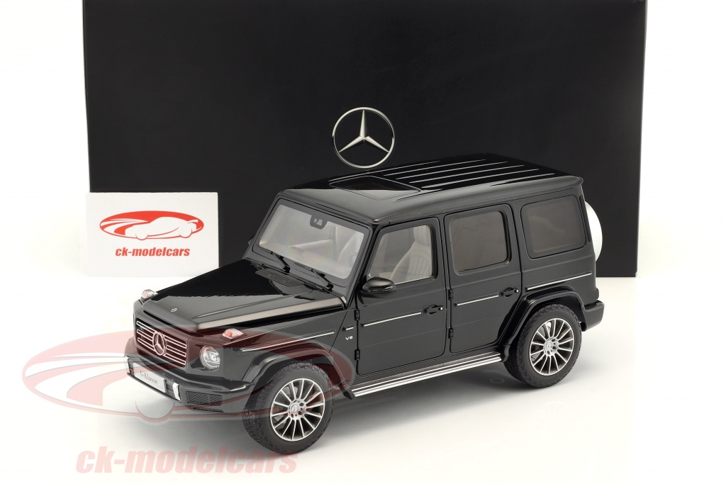 Mercedes Benz G Class W463 Year 2018 Emerald Green 1 18 Minichamps