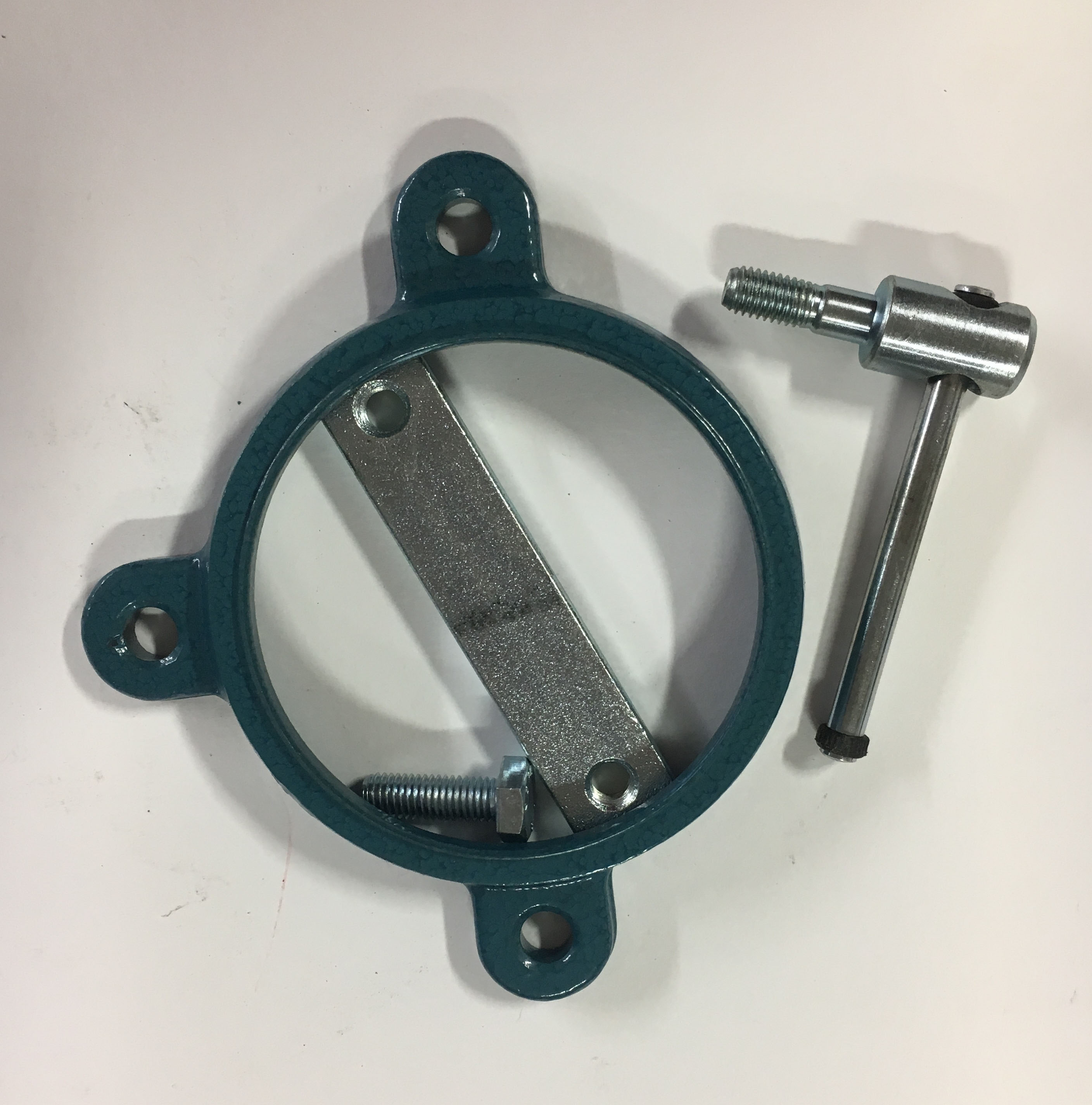 Ajay forge vises machined on vmc for unbreakable and long life quality. Swivel Base for 100 mm Primo Fixed Bench Vise-centaurforge.com