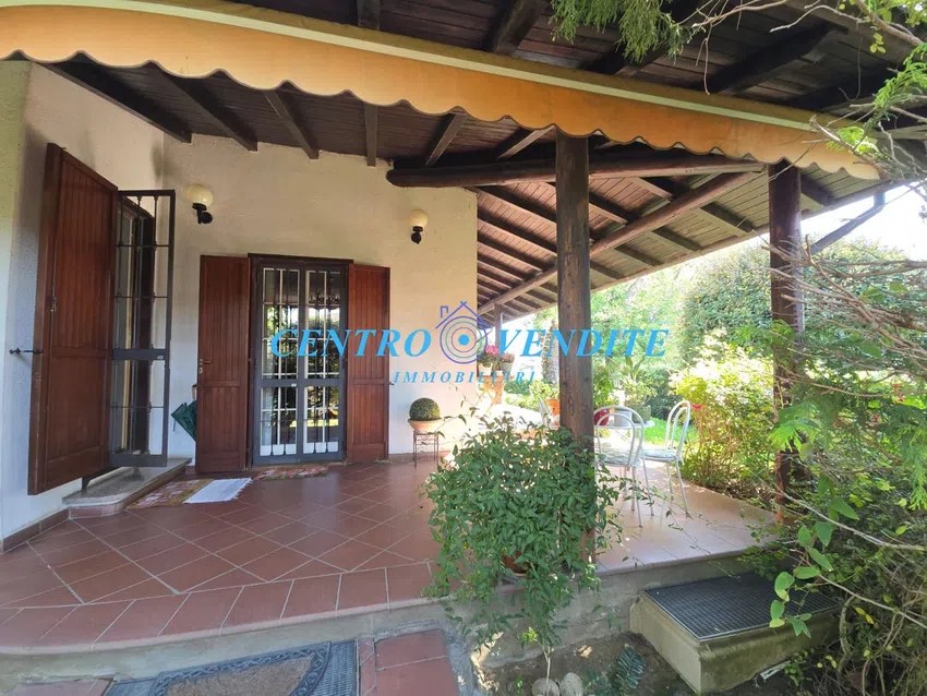 0105 – Villa in vendita in Via Perlasca, 3 Cava Manara