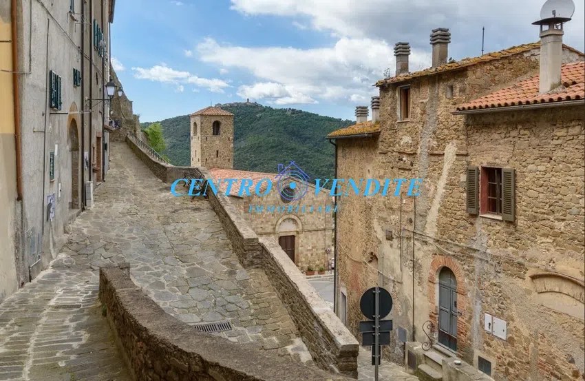0113 – Appartamento su due piani in vendita in Via del Corso, 3 Tirli-Vetulonia-Buriano, Castiglione della Pescaia