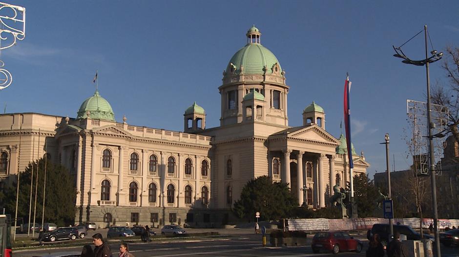 Vlada usvojila Predlog zakona o referendumu kojim se ukida cenzus, civilni sektor ima tri velike zamerke