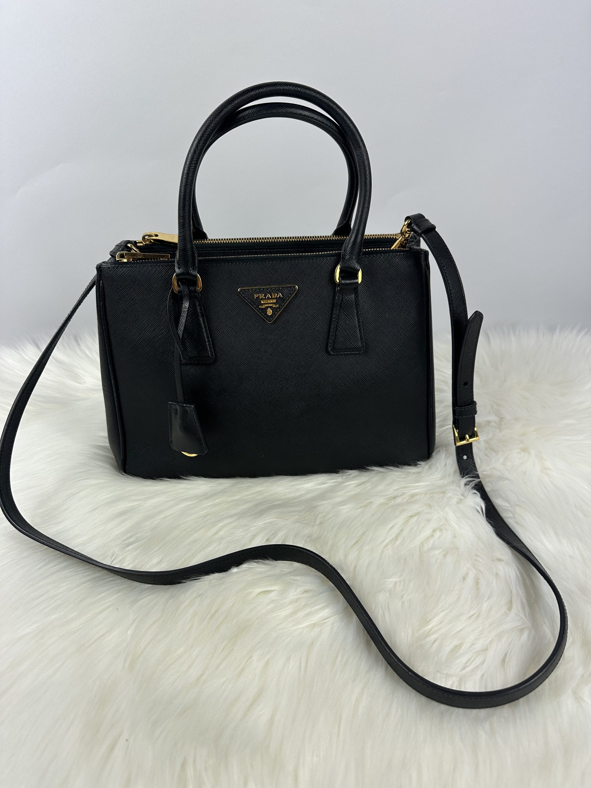 バッグ archive PRADA leather docking hand bag INTO · INTO