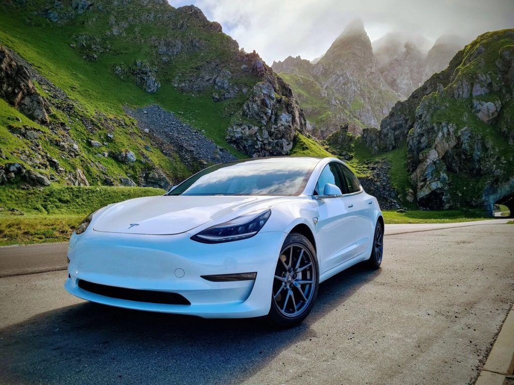 Should you buy a tesla? 5 reasons why and why not to get one