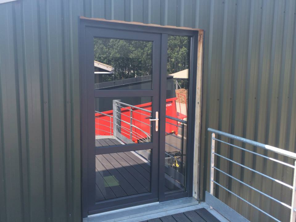 Chassis PVC  Gris  anthracite  Halle 2 Chassis PVC 