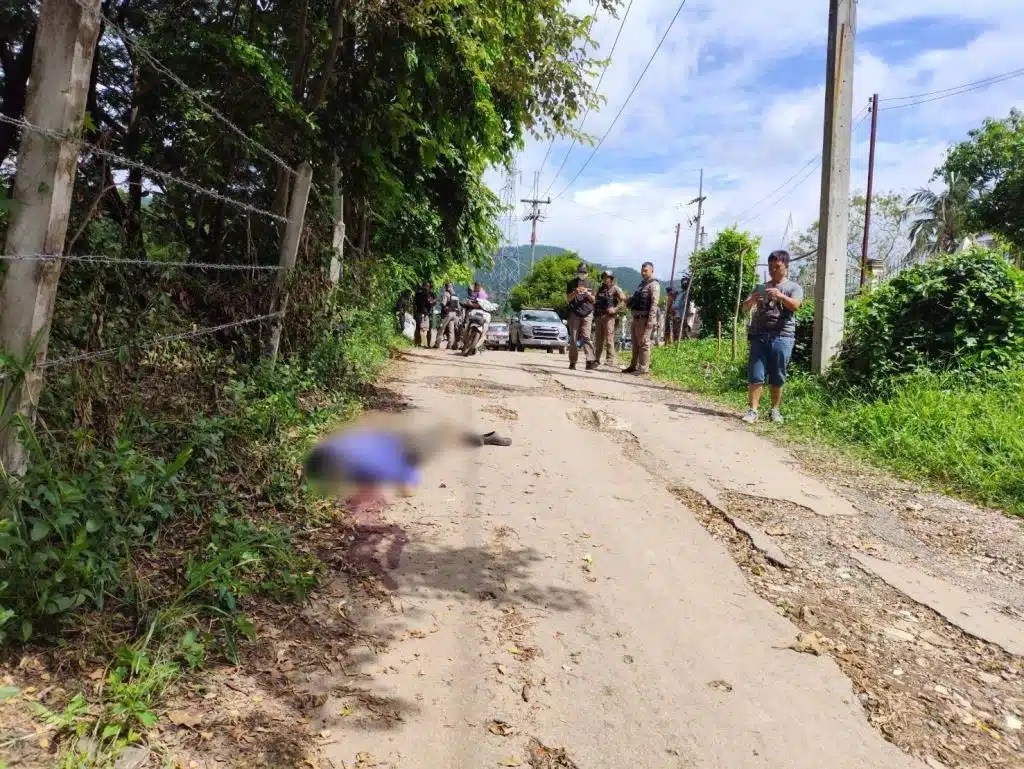 Police Investigate a Double Murder-Suicied in Luang Pu Lamai Herbal Forest