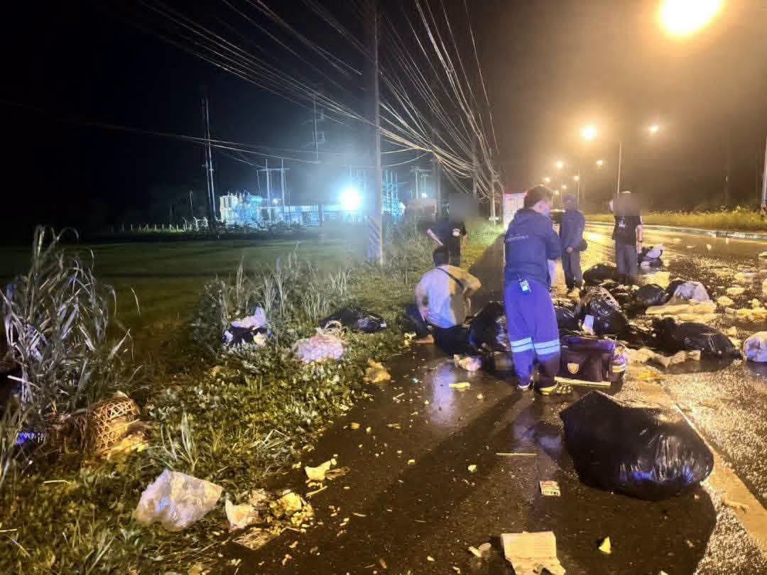 Morning Crash in Chiang Rai: Pickup Slams Into Garbage Truck