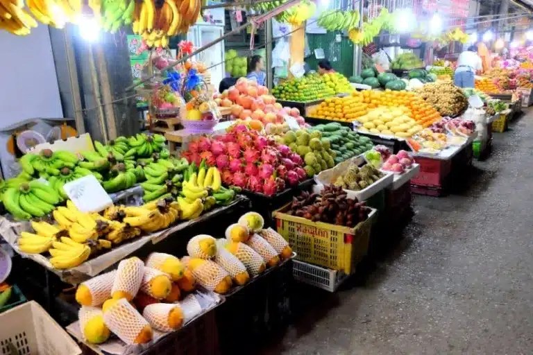 Local Fresh Markets vs. Supermarkets in Chiang Rai