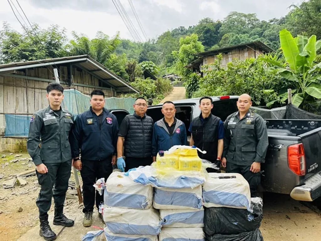 High-Speed Border Chase in Chiang Rai Ends in Massive Drug Bust