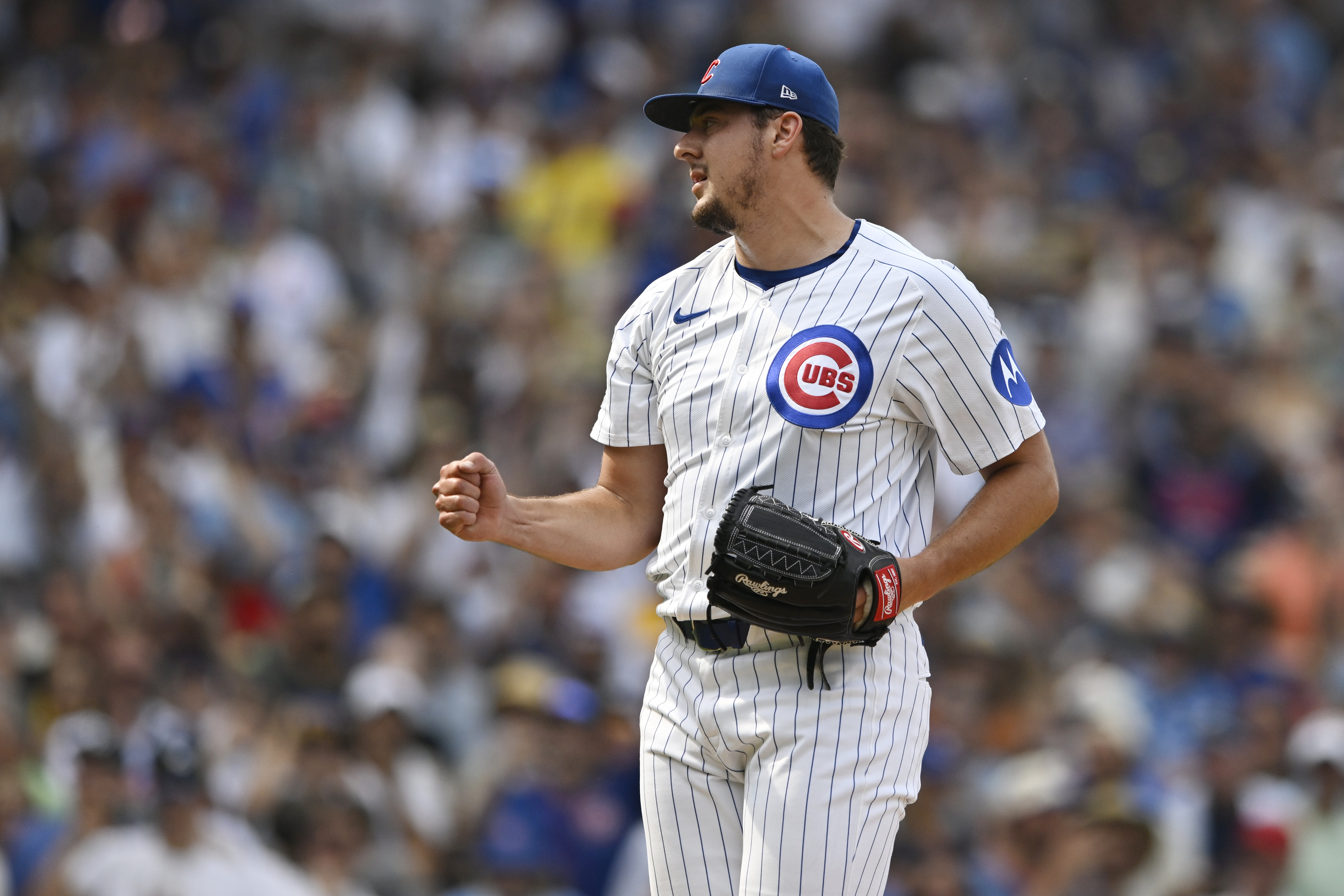 Kyle Tucker ignites 8th-inning rally, helping the Chicago Cubs beat the Pittsburgh Pirates 3-1