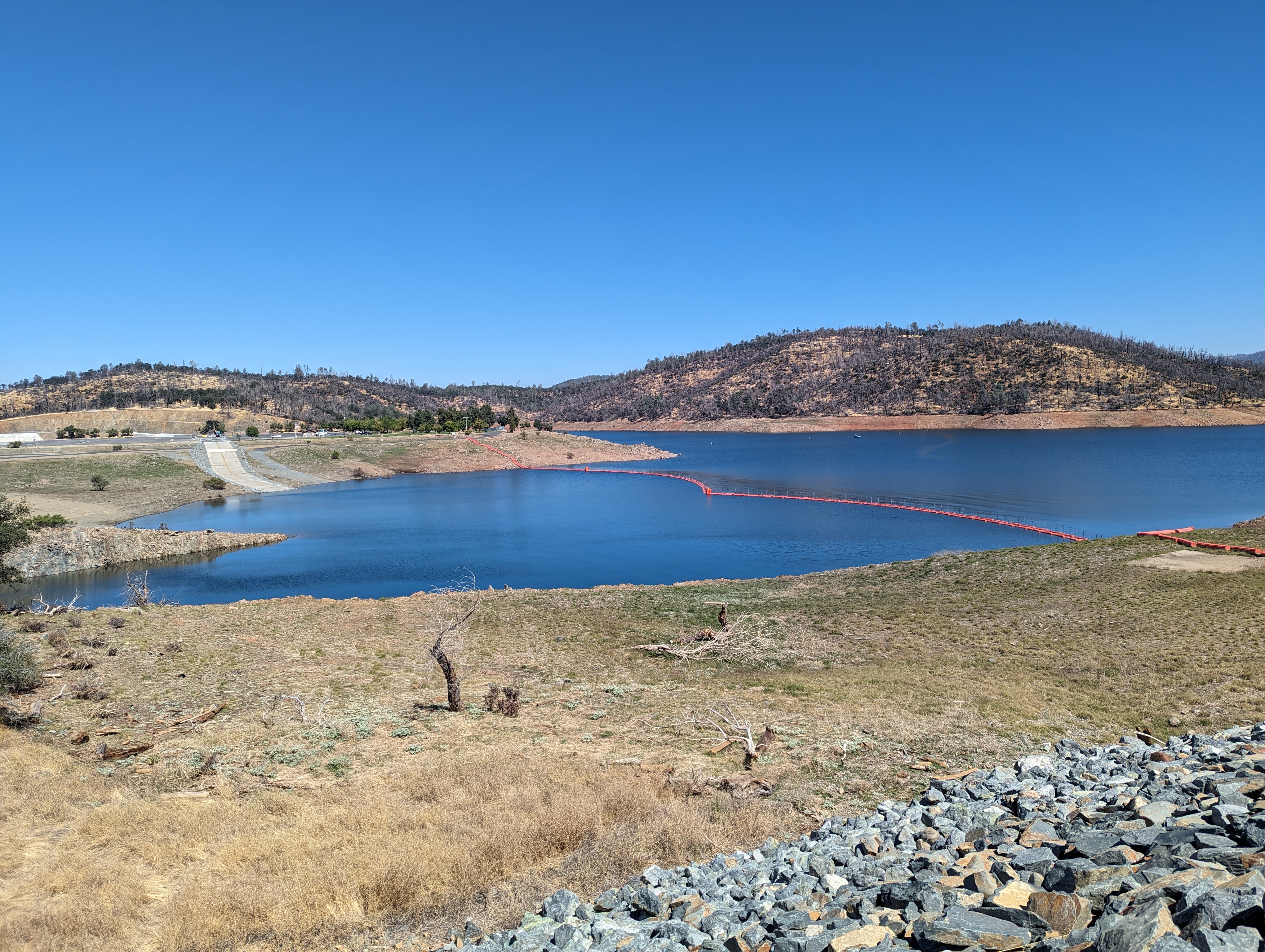 The view of Lake Oroville from the top of the Oroville Dam in Butte County, California on Tuesday, Aug. 29, 2023. The 40-foot difference makes for a dramatic shift from what it was in May and June. (Jake Hutchison/Enterprise-Record)