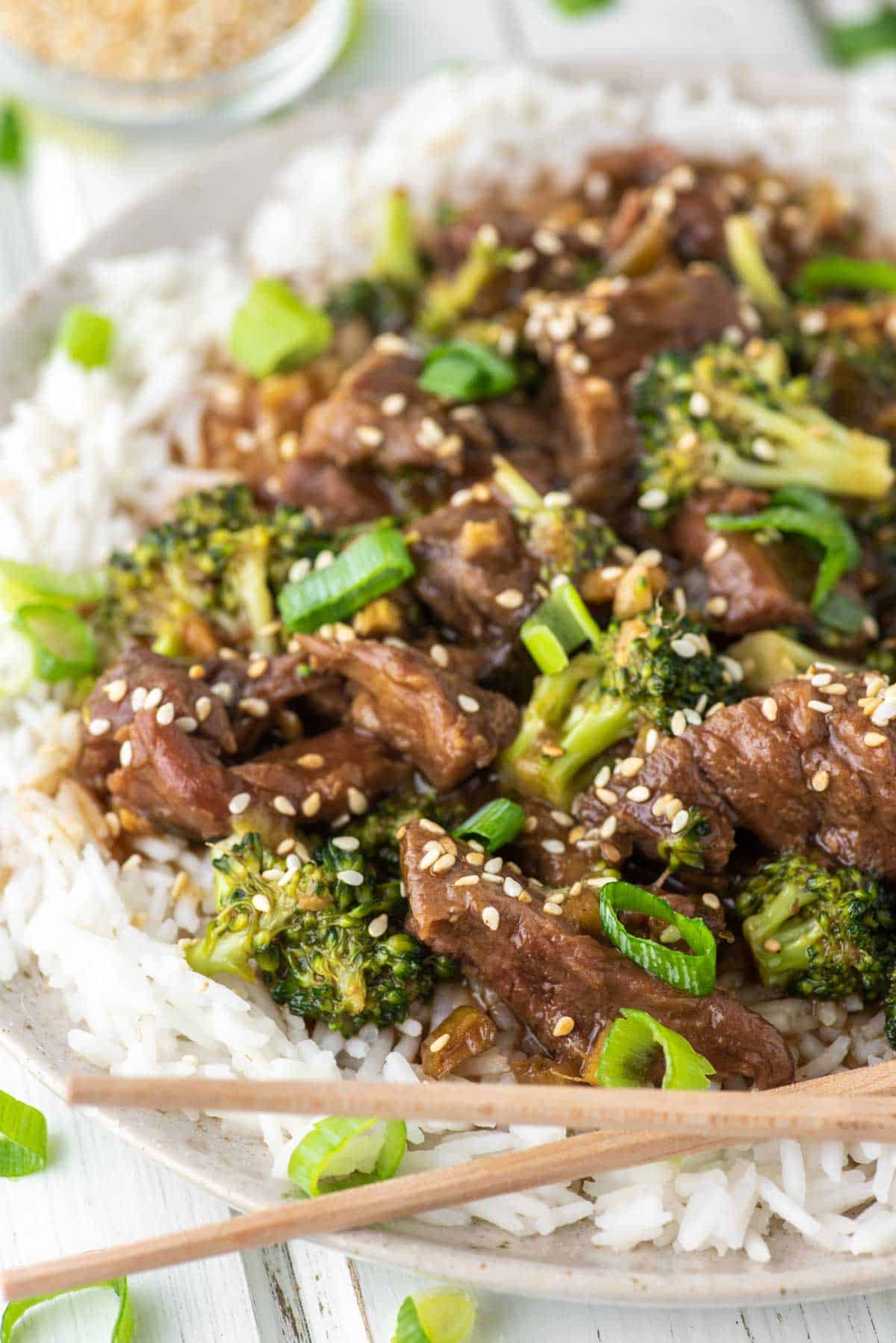 Slow cooker beef and broccoli recipe