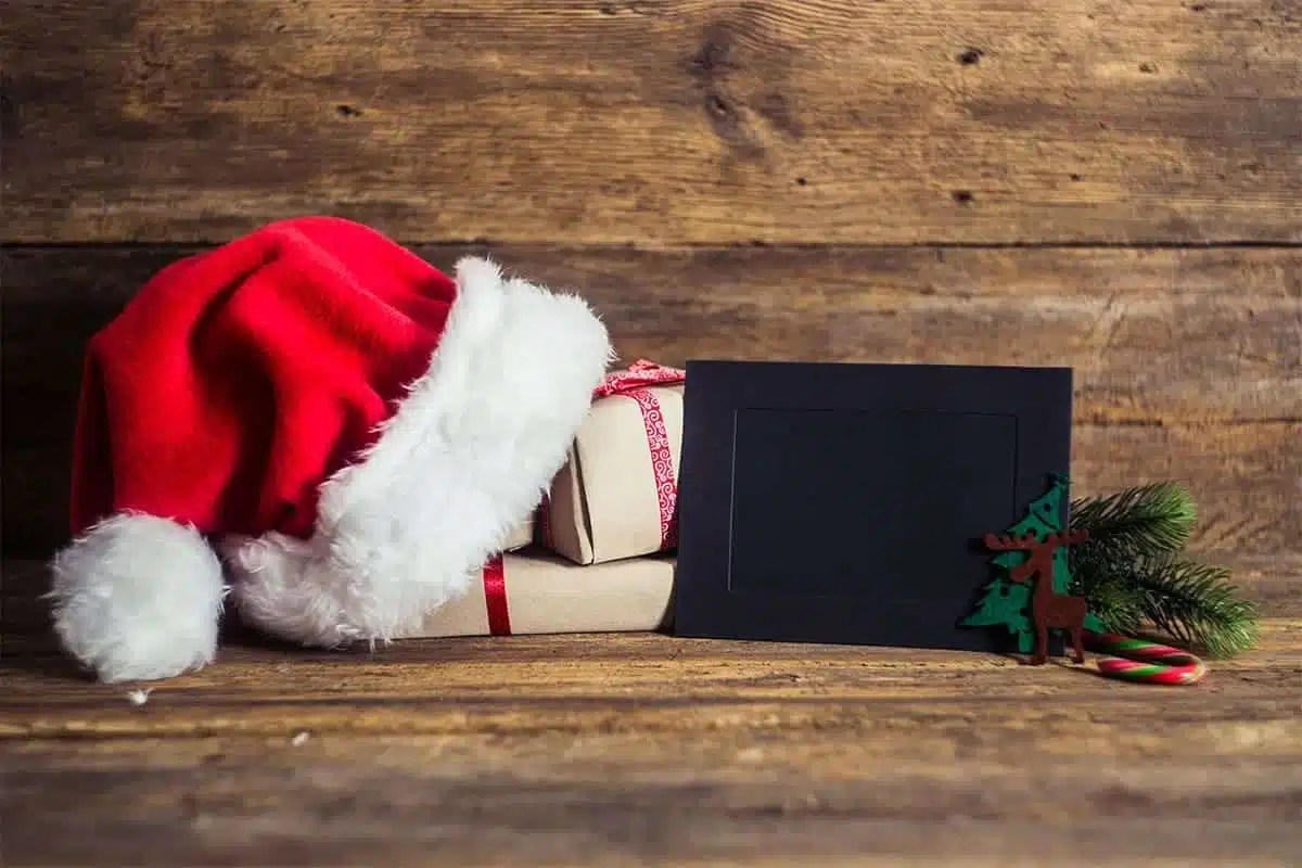 Win a £200 Amazon Gift Card - All Things Christmas - Christmas.co.uk