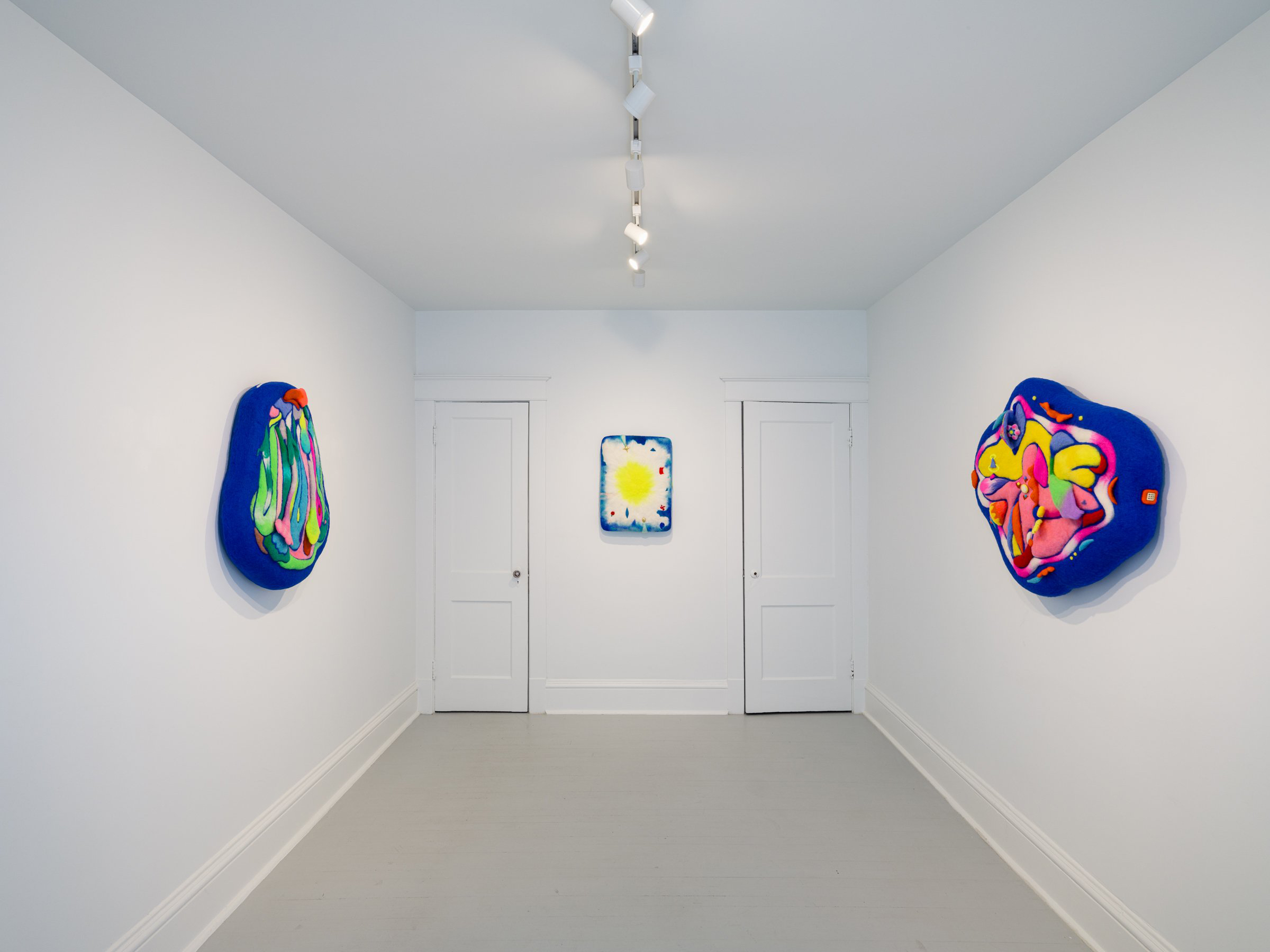 アート・デザイン・音楽 Time Sequences Works From 1995 Davina Hsu's “Heaven on Earth” at Turley Gallery in Hudson
