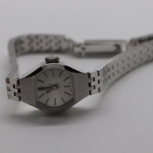 Vulcain Cocktail Watch – Mint Condition Hand-Assembled Swiss Manual Wristwatch with Silver Dial, 17mm Steel Case & Steel Bracelet