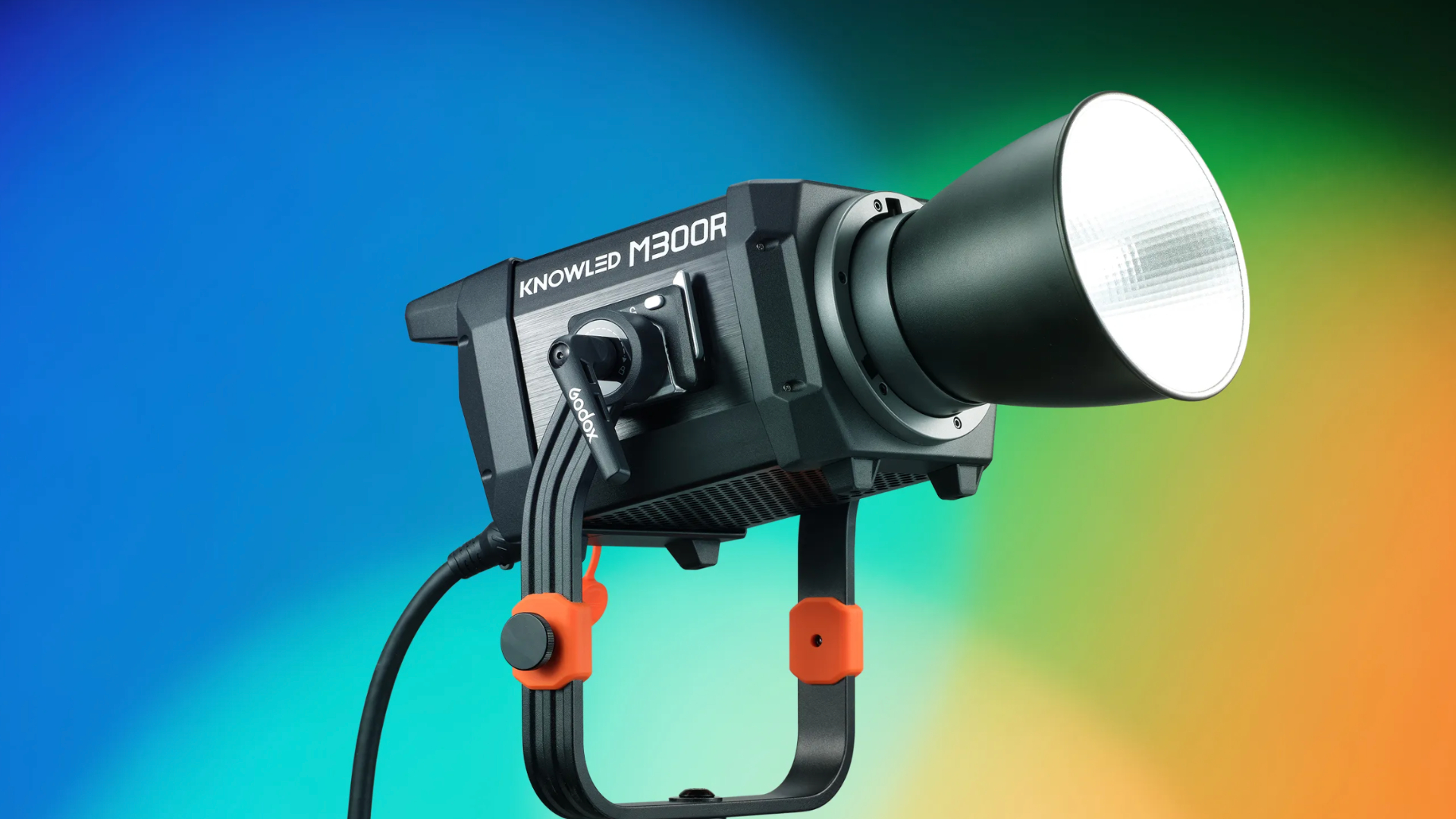 Godox KNOWLED M300R RGBWW LED Mild Introduced